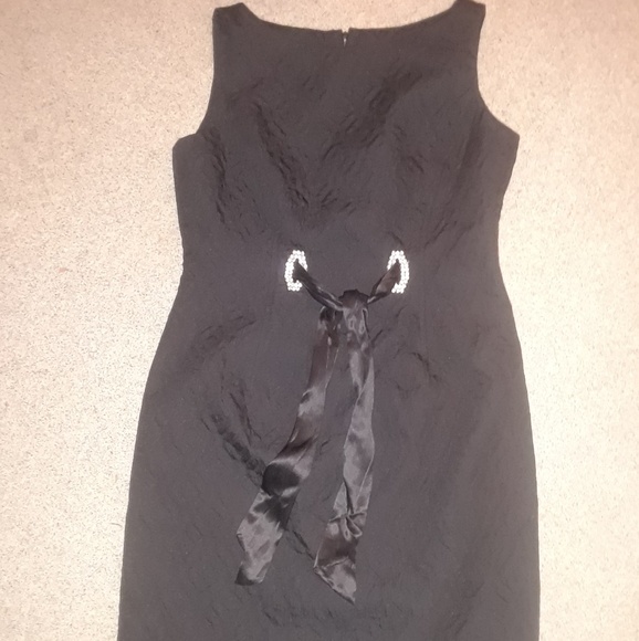 Taylor - Picture 1 of 3